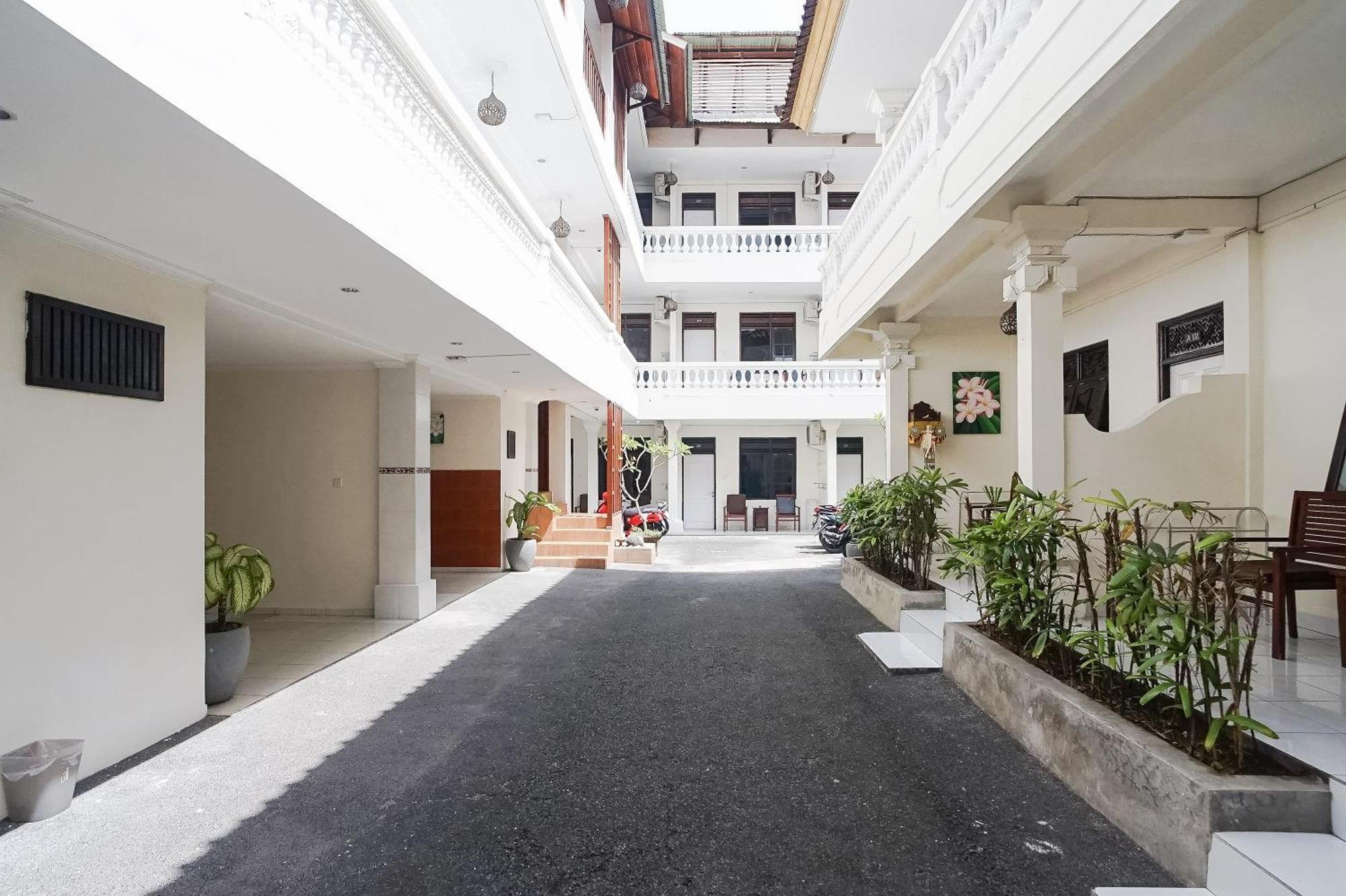 City Garden Bali Dwipa Hotel, Kuta Kuta Lombok Eksteriør bilde